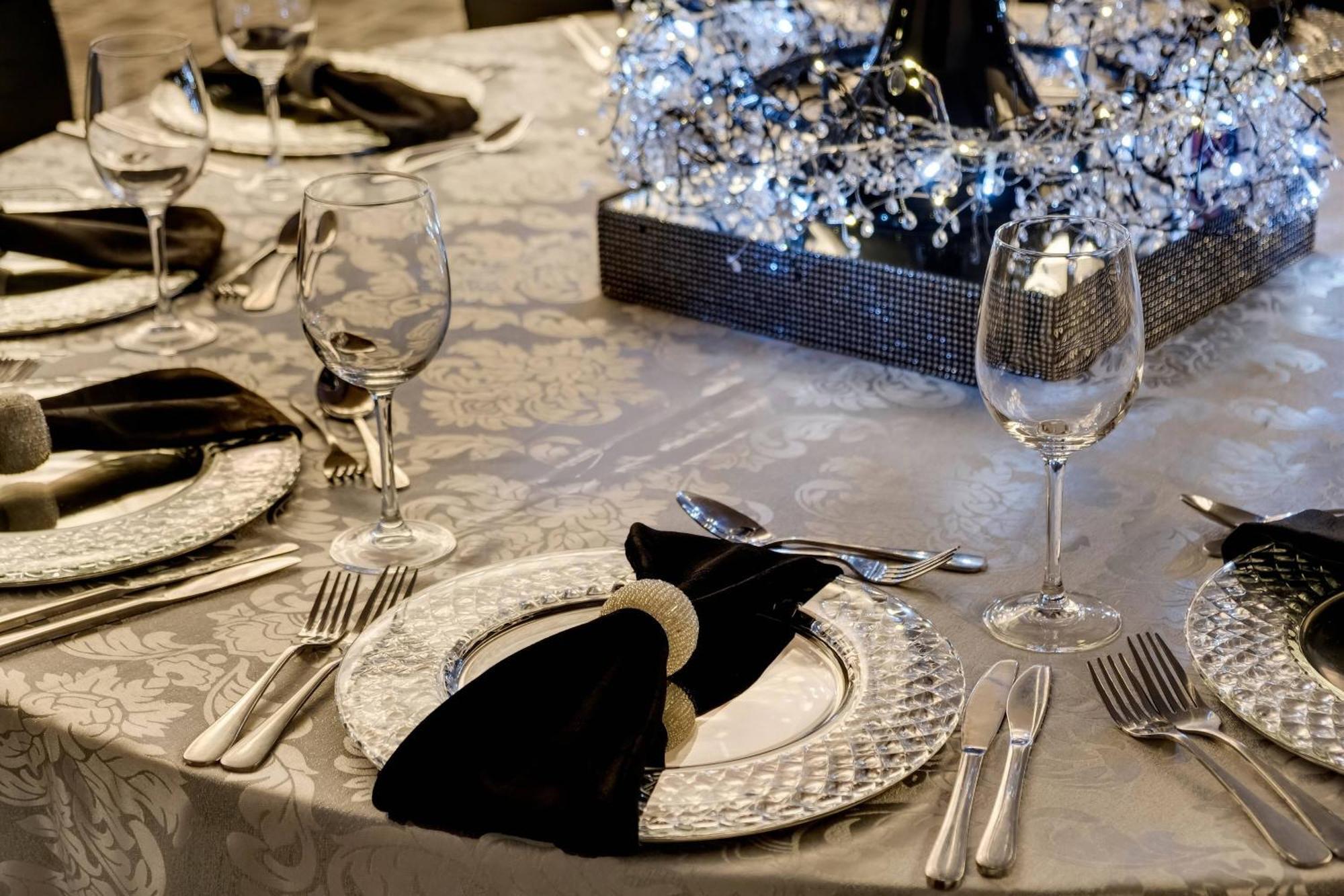 Protea Hotel Fire & Ice! By Marriott Pretoria Menlyn Bagian luar foto