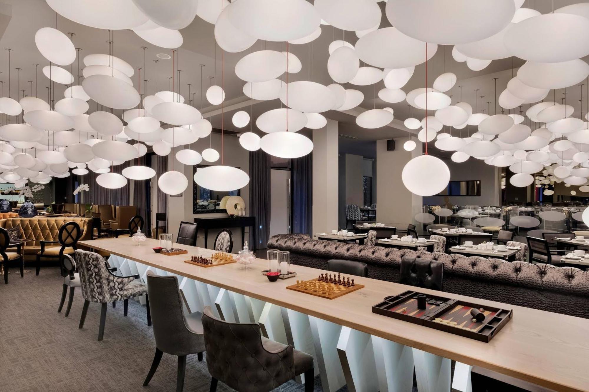 Protea Hotel Fire & Ice! By Marriott Pretoria Menlyn Bagian luar foto